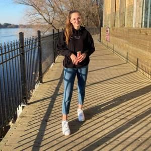 Meet your Posher, Léanne